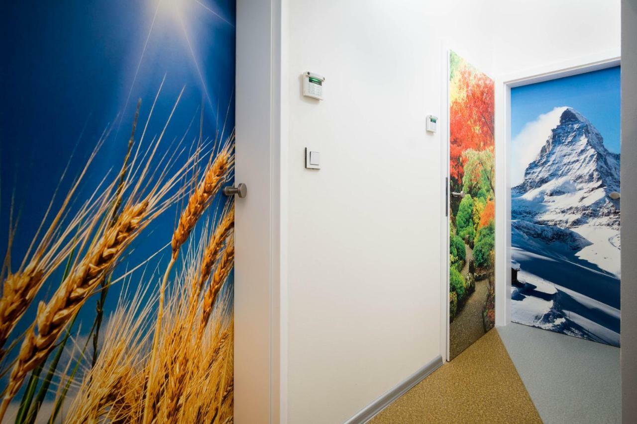 Apartment Four Year Seasons - Walkable To Centre, Metro And Riverside Prague Exterior photo